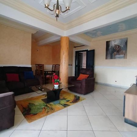 Launapark Residence Дуала Екстер'єр фото